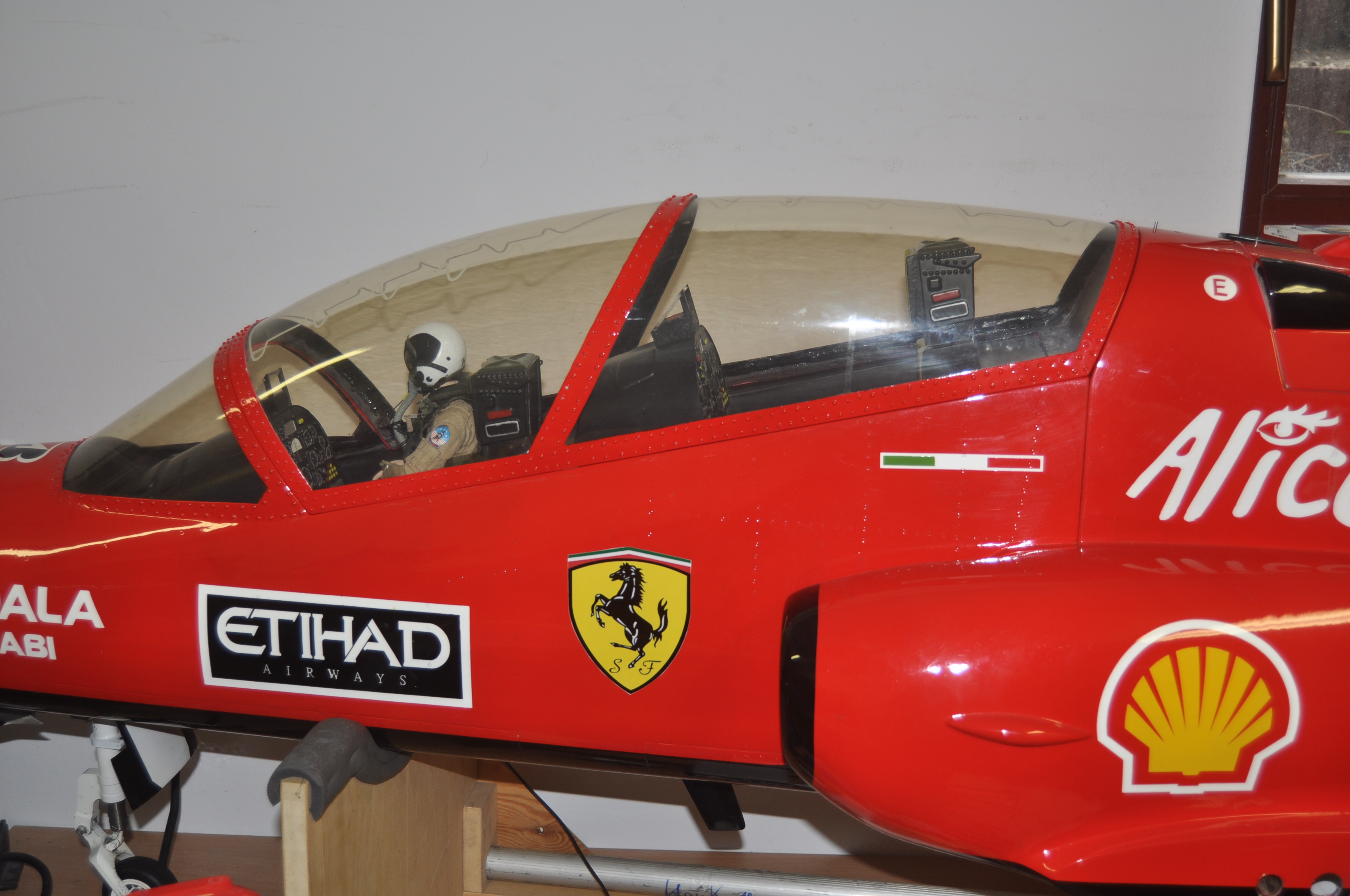BAE HAWK 100 1:4,5 